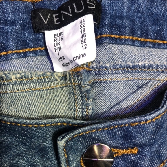 Venus Woman’s Crochet Patch Jeans - Picture 5 of 6